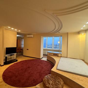 Микільсько-Слобідська вул., 2-Б