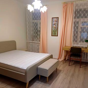 Прорізна вул., 7