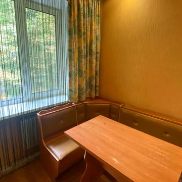 Голосіївський просп. (40-річчя Жовтня), 126к3