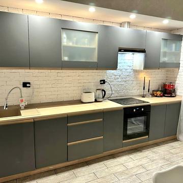 Анни Ахматової вул., 30