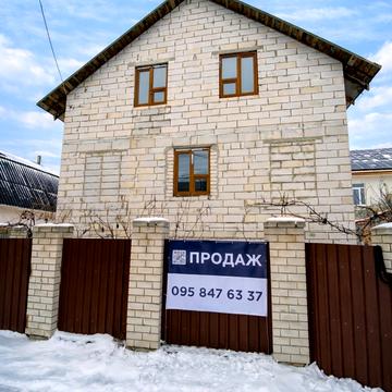 Садова вул., 141