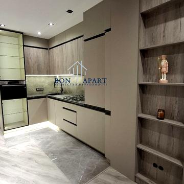 Яблунева вул., 15