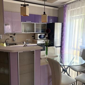 Зимова вул., 35