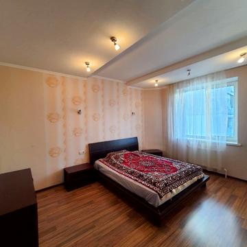 Подільська вул., 117