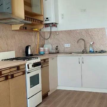 Леоніда Перфецького вул., 6