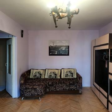 Медової Печери вул. (), 9