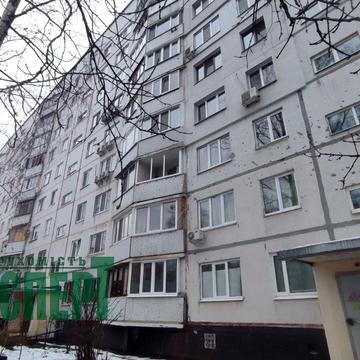 Нескорених вул. (Героїв Праці), 12г