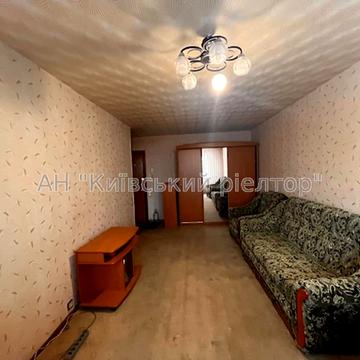 Володимира Івасюка просп. (Героїв Сталінграду), 49-Б