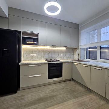 Василівська вул.