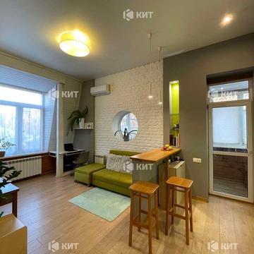 Алчевських вул. (Артема), 23