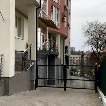 Любомира Романківа вул. (Червона), 29