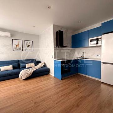 Зарічна вул., 4