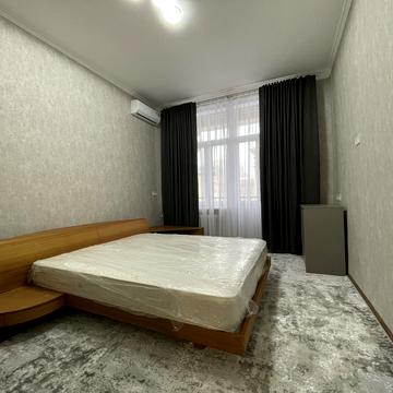 Хрещатик вул. (Kreschatic), 21