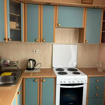 Прирічна вул., 37