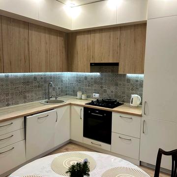 Озерна вул., 3