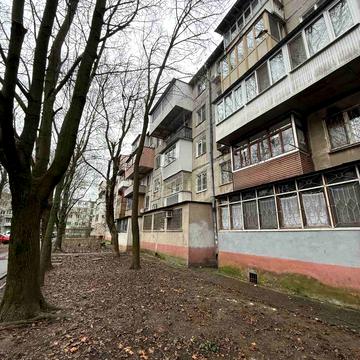 Героїв Крут вул. (Валентини Терешкової), 36