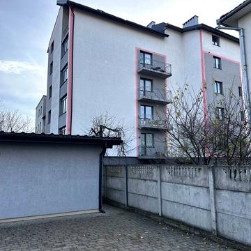 Церковна вул., 52