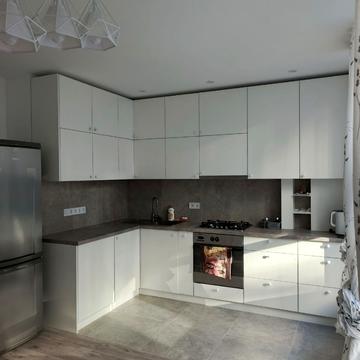 Героїв Миколаєва вул., (Будинок 5)