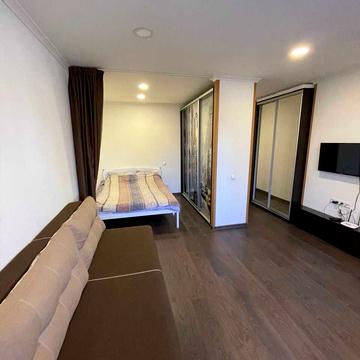 Миколи Міхновського вул. (Щербини), 17