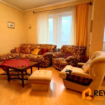 Дмитрівська вул., 13-А