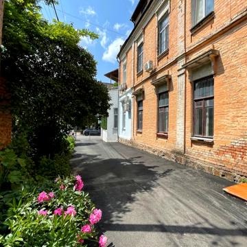 Архітектора Артинова вул., 5