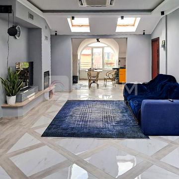 Південний бульв., 246