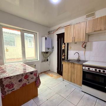 Болгарська вул., 28