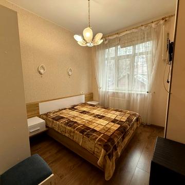 Володимира Моссаковського вул. (Клари Цеткін), 7