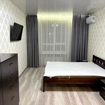 Співдружності вул., 6