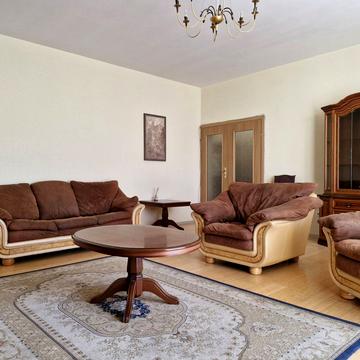 Дмитрівська вул., 56-Б