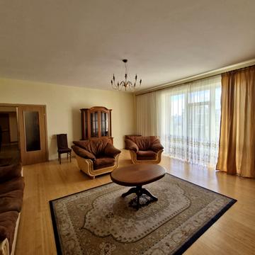 Дмитрівська вул., 56-Б