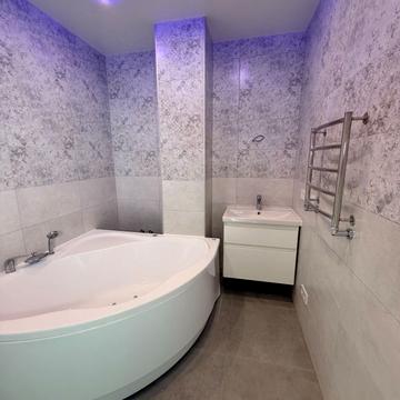 Полтавська вул., 1