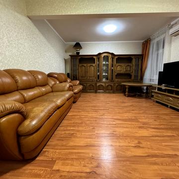 Староярмаркова вул. (Сиволапа), 44