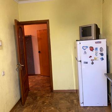 Академіка Корольова вул., 3