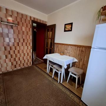 Максима Залізняка вул., 14