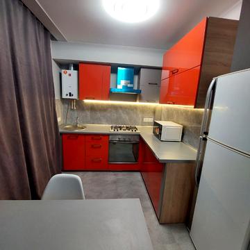 Старокозацька вул. (Комсомольська), 2