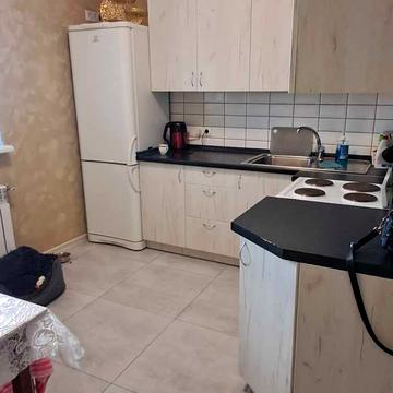 Рональда Рейгана вул., (Будинок 1)