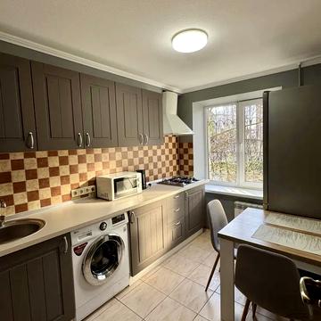 Джона Маккейна вул. (Івана Кудрі), 20-Б