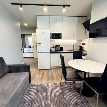 Менделєєва вул., 19