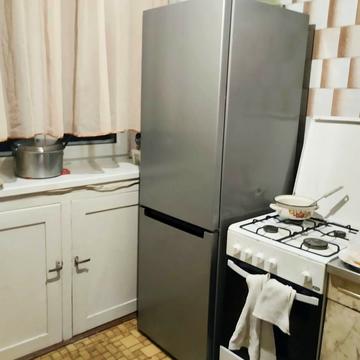 Євгена Патона вул., 4/2