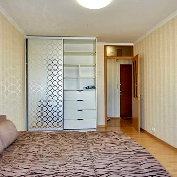 Героїв полку "Азов" вул. (Маршала Малиновського), 27-Б