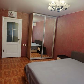 Академіка Філатова вул., 76