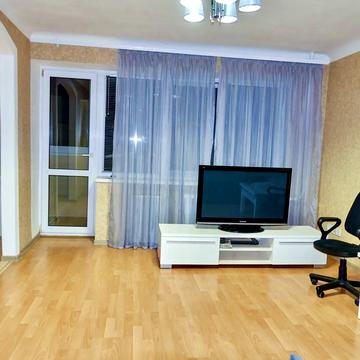 Русанівська набережна вул., 16