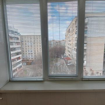 Олімпійська вул., 18