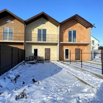 Приозерна вул.