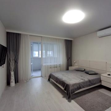 Князя Володимира Великого просп., 80