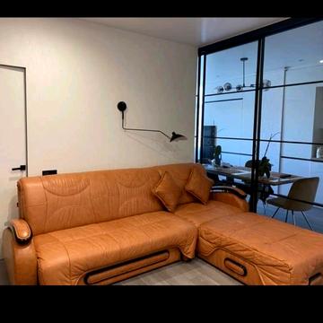 Юнацька вул., 8