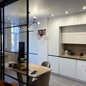 Юнацька вул., 8