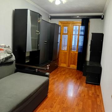 Середньофонтанська вул., 32