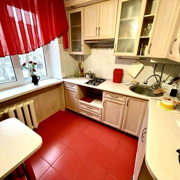 Театральна вул. (Васляєва), 25А